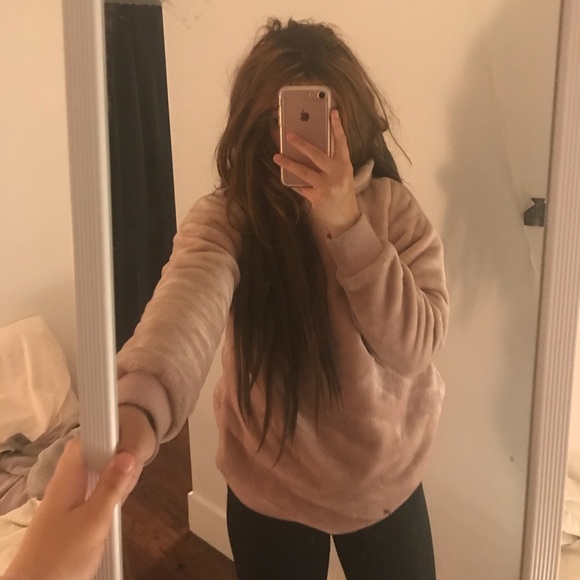 Bluenotes Sweaters - $20 fuzzy 💖💖 hoodie bluenotes s